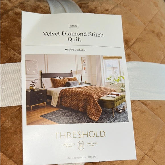 Threshold King Luxe Diamond Stitch Velvet Quilt. Camel - Picture 7 of 9